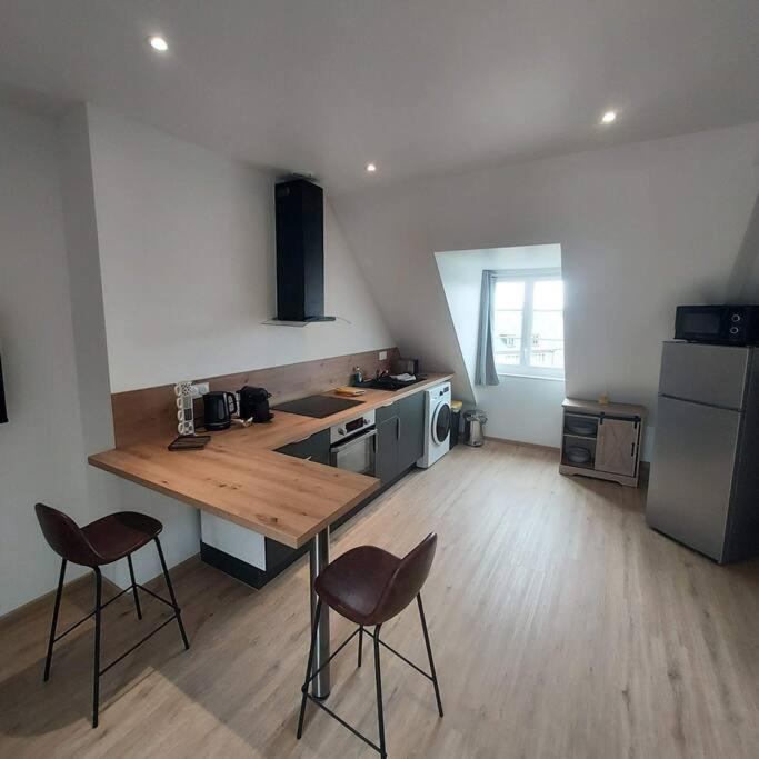 Bel Appartement F2 Hyper Centre Refait A Neuf Coutances Extérieur photo